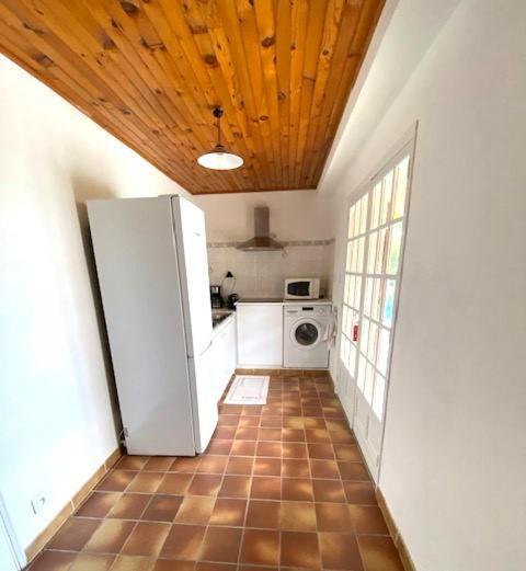 Séjour chez l'habitant Rez De Terrasse Piscine *
